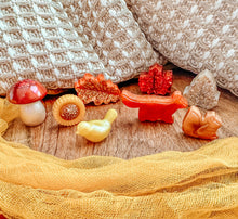 Load image into Gallery viewer, 8-piece Fall Resin Set
