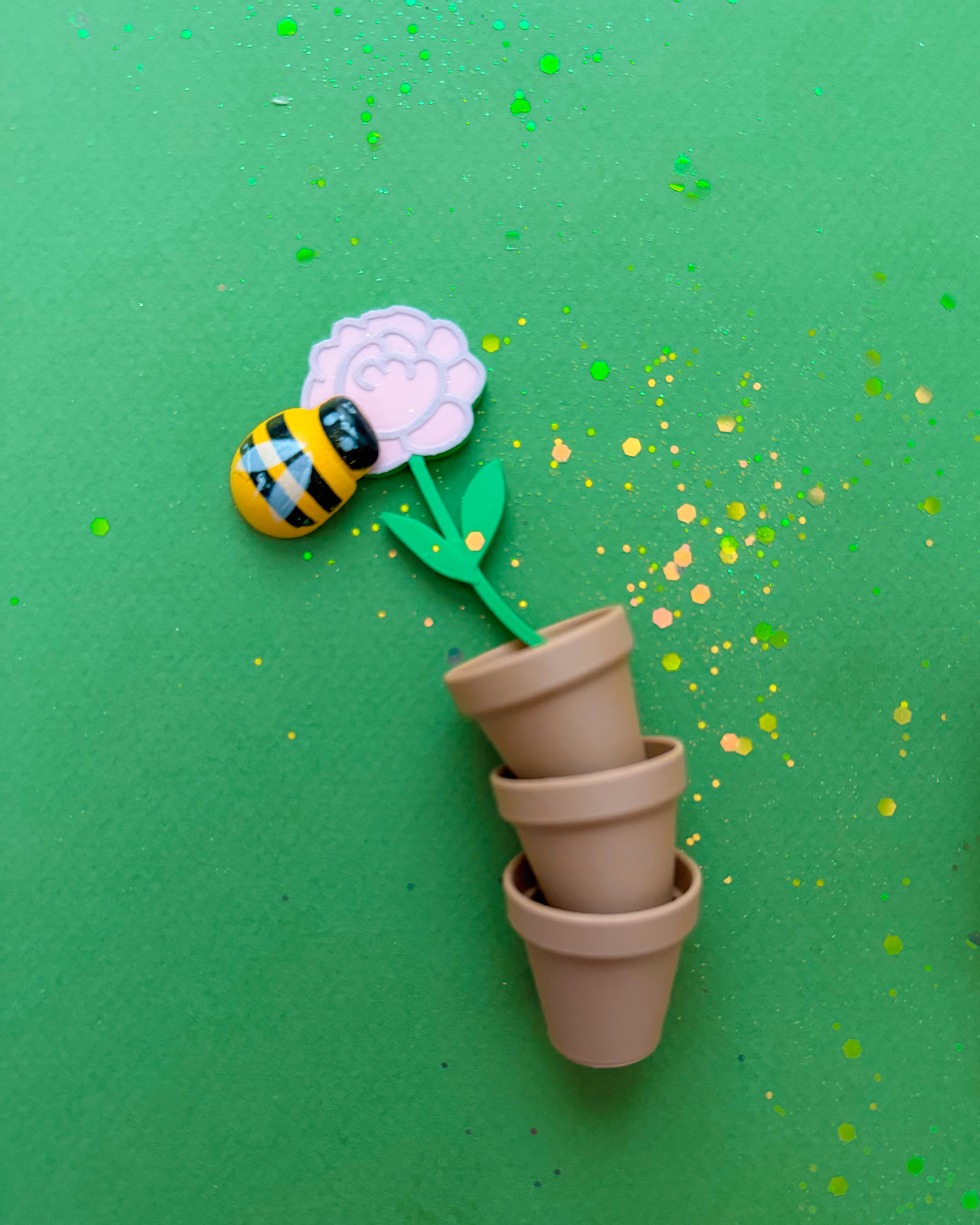 Gardener Bear (PRE-ORDER)