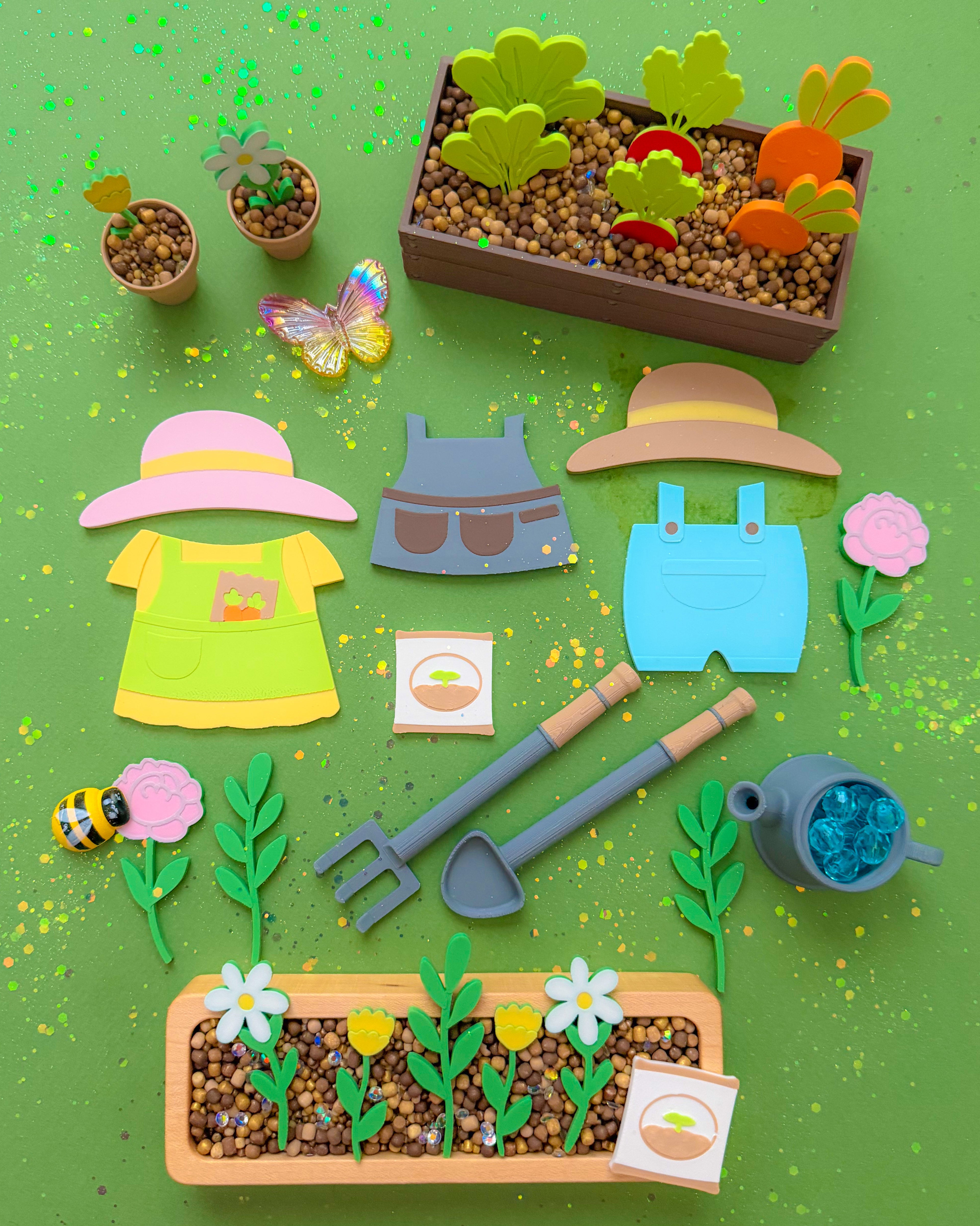 Gardener Bear (PRE-ORDER)